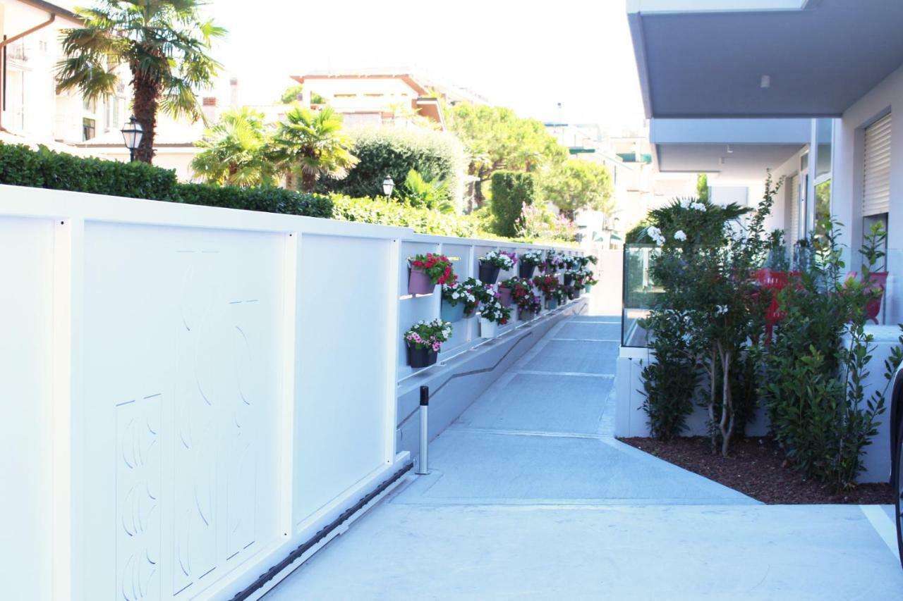 Dainese Apartments, Casa Miriam Lido di Jesolo Exteriör bild